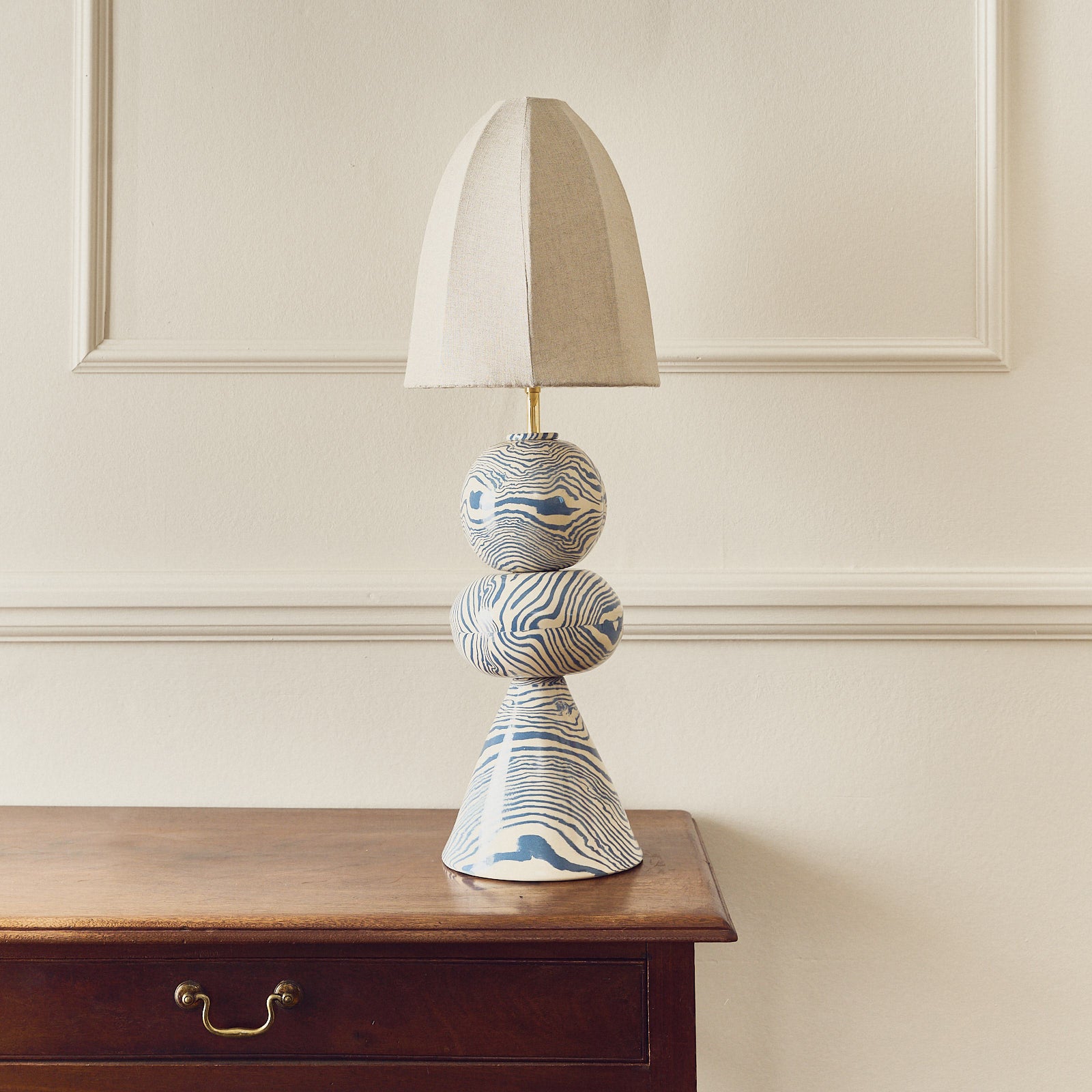 Swan Blue & White Table Lamp