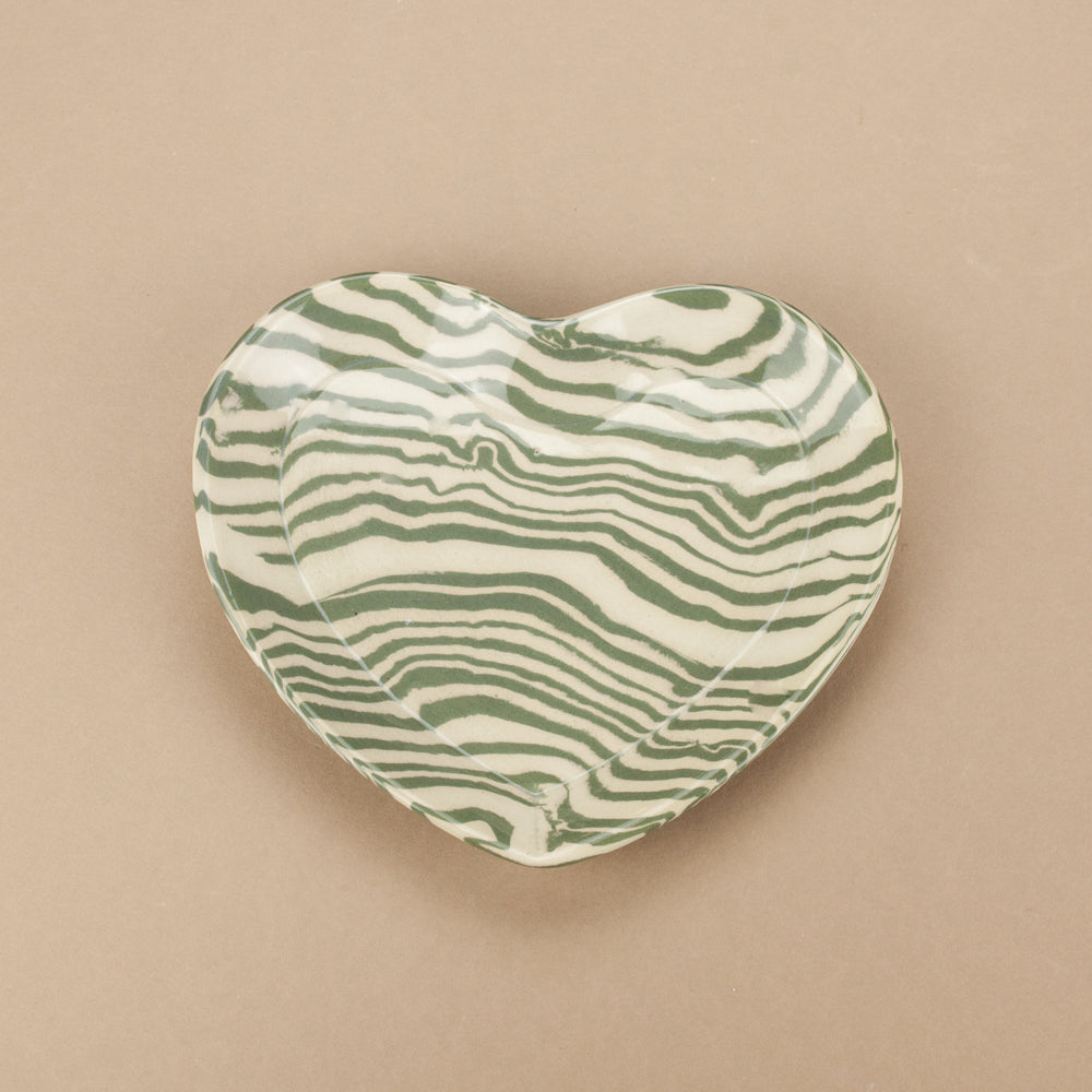 Green and White Heart plate